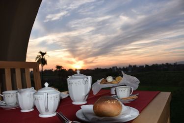 Embrace Hotel Luxor: Photo 