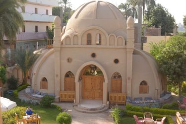 Embrace Hotel Luxor: Photo 