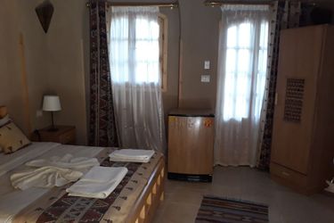 Embrace Hotel Luxor: Photo 