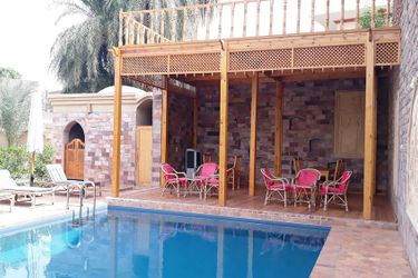 Embrace Hotel Luxor: Photo 