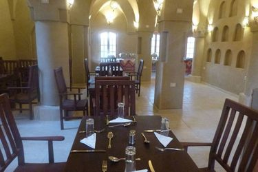 Embrace Hotel Luxor: Photo 