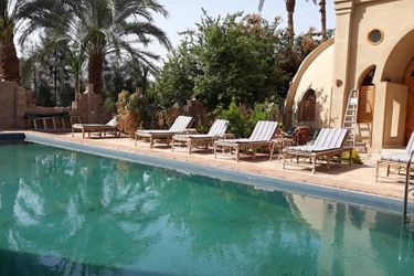 Embrace Hotel Luxor: Photo 