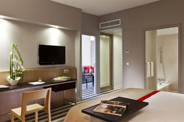 Hotel Doubletree By Hilton Lyon Eurexpo Lyon: Photo 