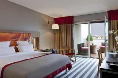 Hotel Doubletree By Hilton Lyon Eurexpo Lyon: Photo 
