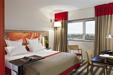 Hotel Doubletree By Hilton Lyon Eurexpo Lyon: Photo 
