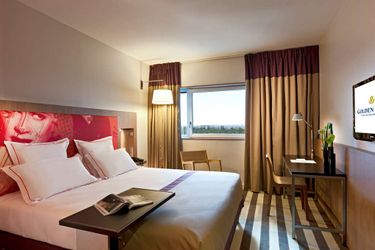Hotel Doubletree By Hilton Lyon Eurexpo Lyon: Photo 