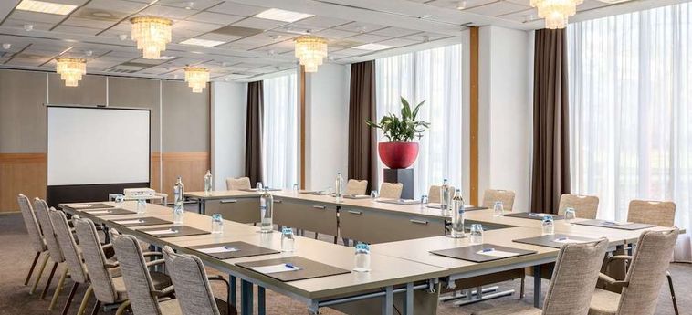 Hotel Nh Maastricht:  MAASTRICHT