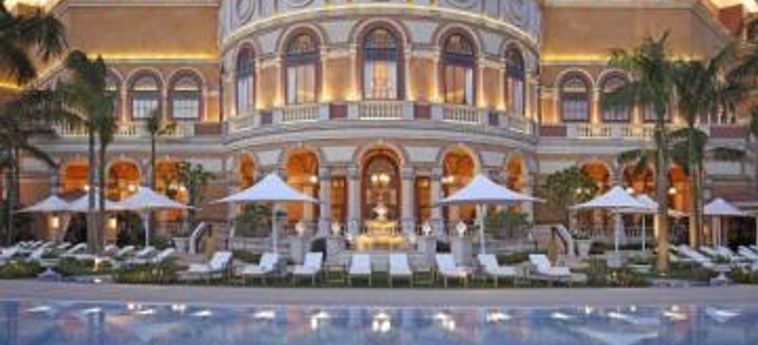 Four Seasons Hotel Macau Cotai Strip:  MACAO