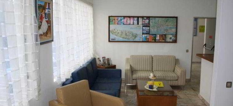 Hotel Paraiso Apartamentos Turisticos:  MADEIRA
