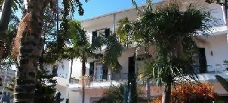 Hotel Residencial Vila Camacho:  MADERE