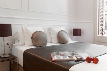 Hotel Luxury Suites:  MADRID