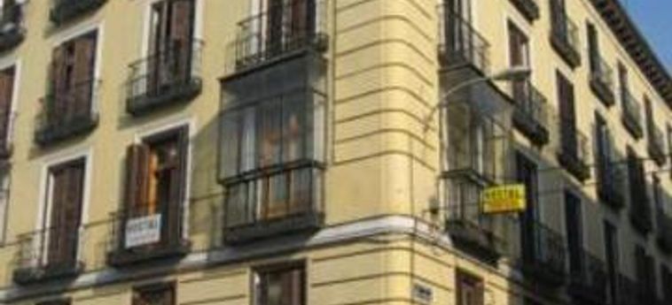 Hotel Hostal Tudescos:  MADRID