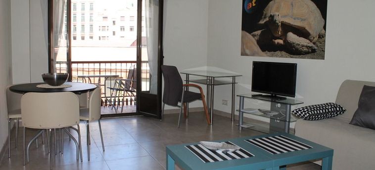 Hotel Apartamentos Rialto:  MADRID