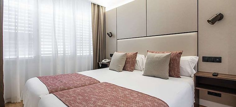 Hotel Pierre &Amp; Vacances Madrid Eurobuilding 2:  MADRID
