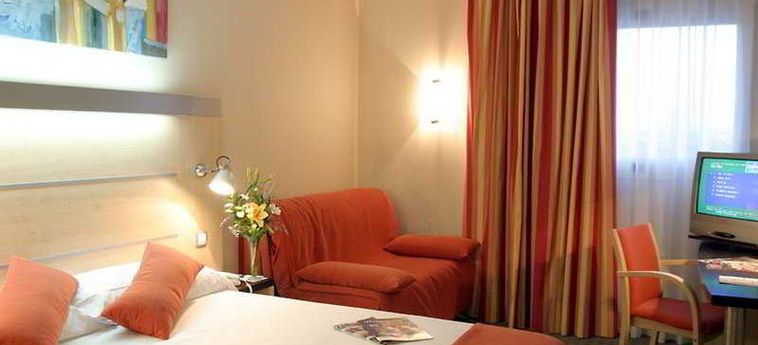 Hotel Holiday Inn Express Madrid-Rivas:  MADRID