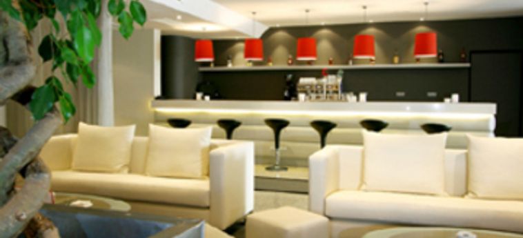 Hotel Suites Kris Aeropuerto:  MADRID