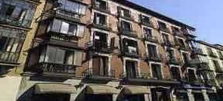Hotel Hostal Castilla I:  MADRID