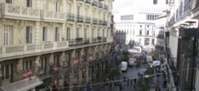 Hotel Hostal Ivor:  MADRID