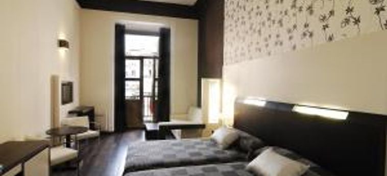 Hotel Hostal Suite Alhambra:  MADRID