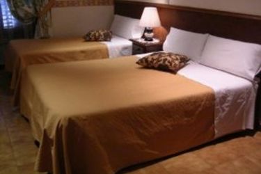 Hotel Hostal Armesto:  MADRID
