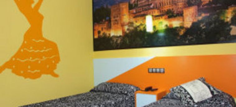 Hotel Jc Rooms Santa Ana:  MADRID