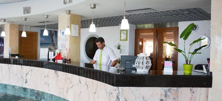 Hotel Apartamentos Playa Moreia:  MAIORCA - ISOLE BALEARI