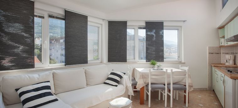 Hotel Apartmani Kuzmanić Makarska - Dalmatie : Photo 