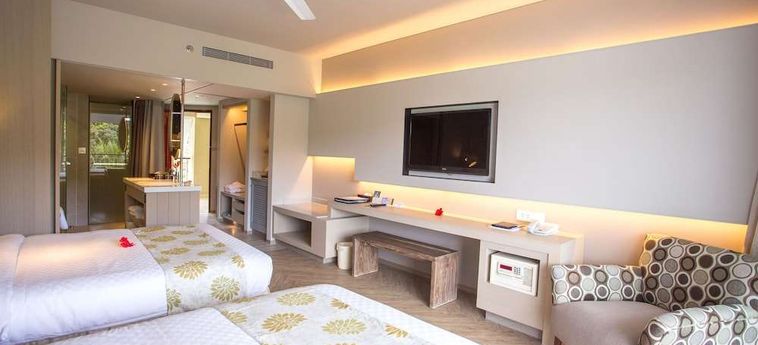 Hotel Royal Resort Malakal Island: Foto 
