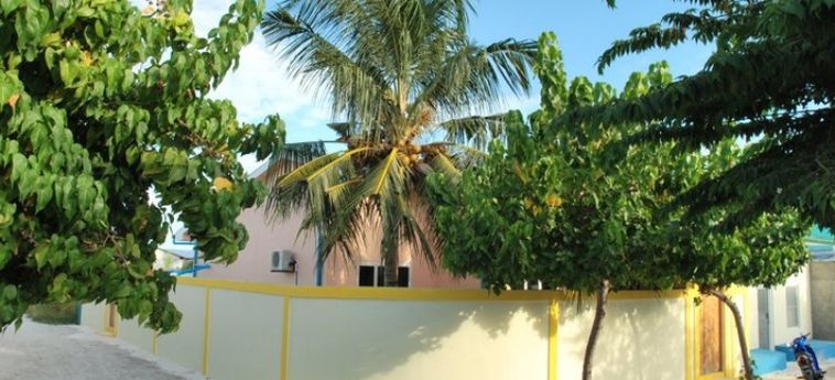 Summer Villa Guest House:  MALDIVAS