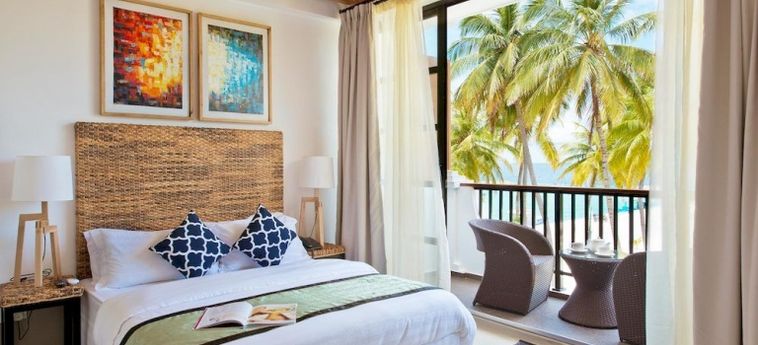 Crystal Sands Beach Hotel:  MALDIVAS