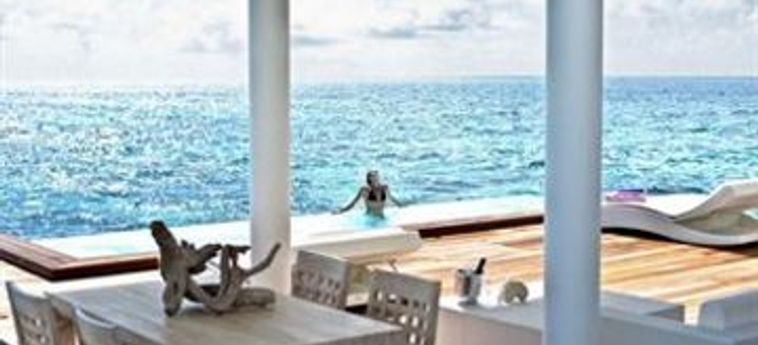 Hotel Diamonds Thudufushi Beach & Water Villas All Inclusive:  MALDIVE