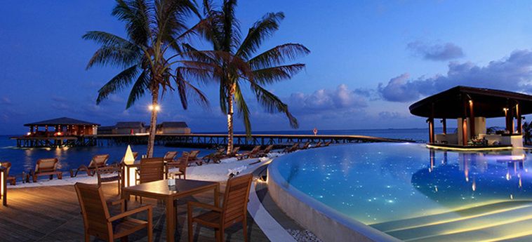 Hotel Centara Ras Fushi Resort & Spa Maldives:  MALDIVEN