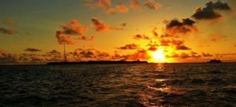 Seahouse Topdeck:  MALDIVEN