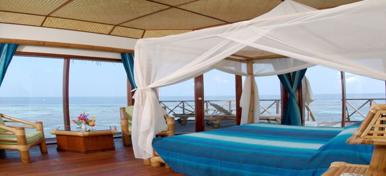 Hotel Angaga Island Resort & Spa:  MALDIVES