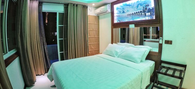 Hotel Six In One:  MALDIVES