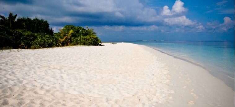 Hotel Velidhu Island Resort:  MALDIVES