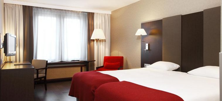 Hotel Nh Mechelen:  MALINES