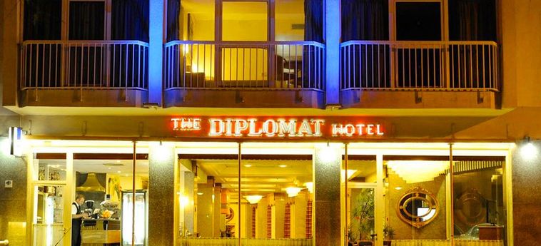 THE DIPLOMAT 4 Sterne