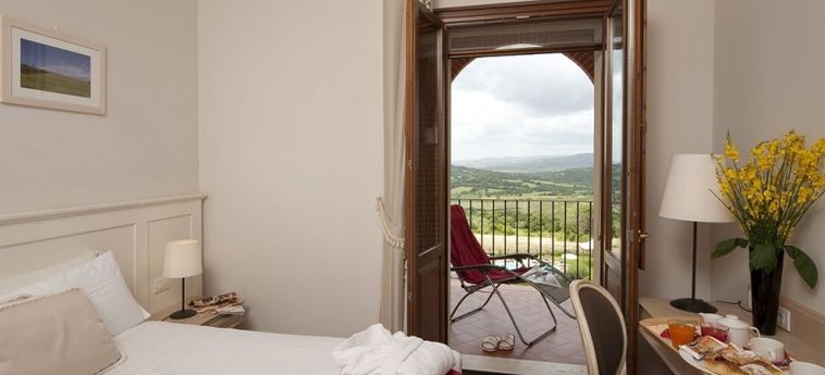 Saturnia Tuscany Hotel:  MANCIANO - GROSSETO