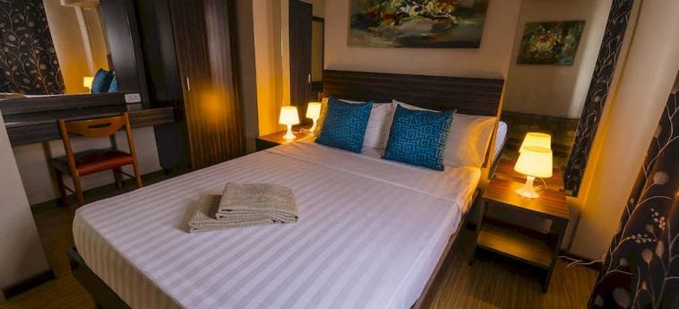 Hotel Shaw Residenza Suites:  MANDALUYONG
