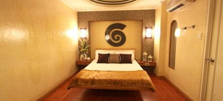 Hotel Paradis:  MANILA