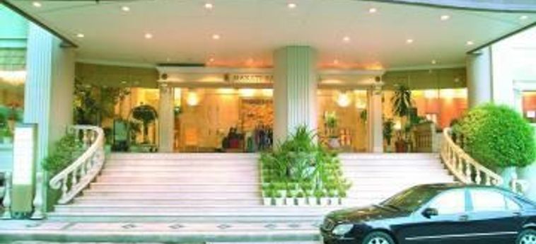 Hotel Makati Palace:  MANILA