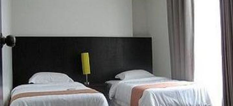 Hotel Regalia Tower Suites:  MANILA