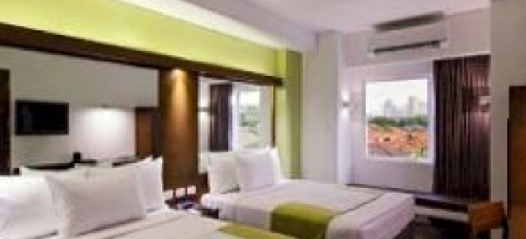 Hotel Microtel By Wyndham Acropolis:  MANILLE