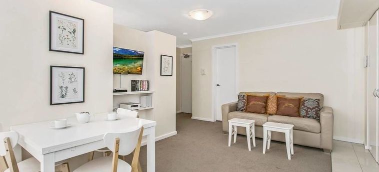 BEACHSIDE STUDIO IN THE CENTRE OF MANLY 3 Sterne