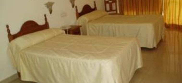 Hotel Manzanares:  MANZANARES