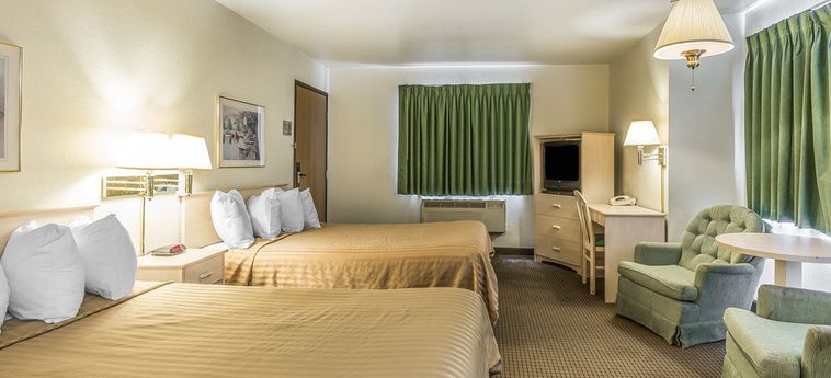 Hotel Country Inn & Suites By Radisson, Monterey Beachfront-Marina, Ca:  MARINA (CA)