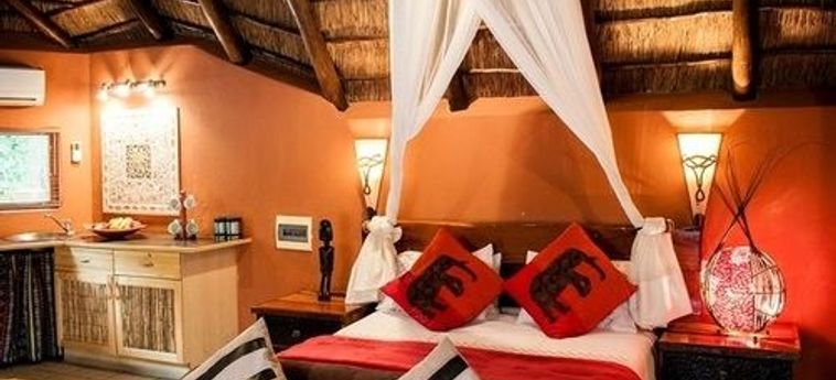 Hotel Manzini Swazi King Chalets:  MARLOTH PARK