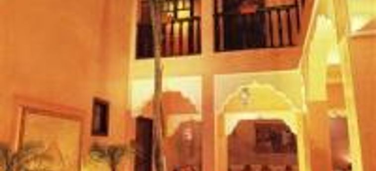 Hotel Riad Mille Et Une Nuits:  MARRAKESCH