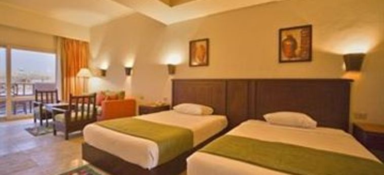 Hotel Laguna Beach Resort:  MARSA ALAM